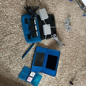 Nintendo DSI XL Blue